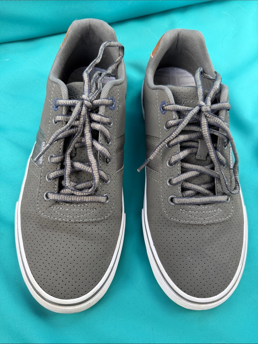 Dockers Men's Gray Perforated Lace-Up Sneakers 9